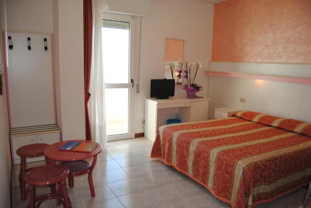 Mayer Hotel 3*